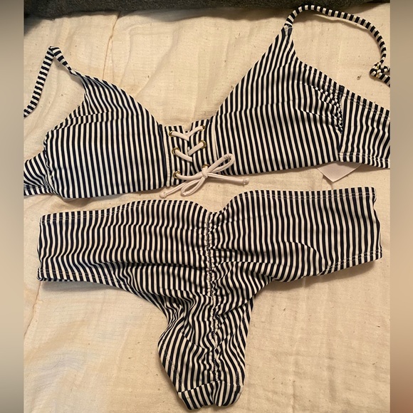 bikini set - Picture 2 of 3